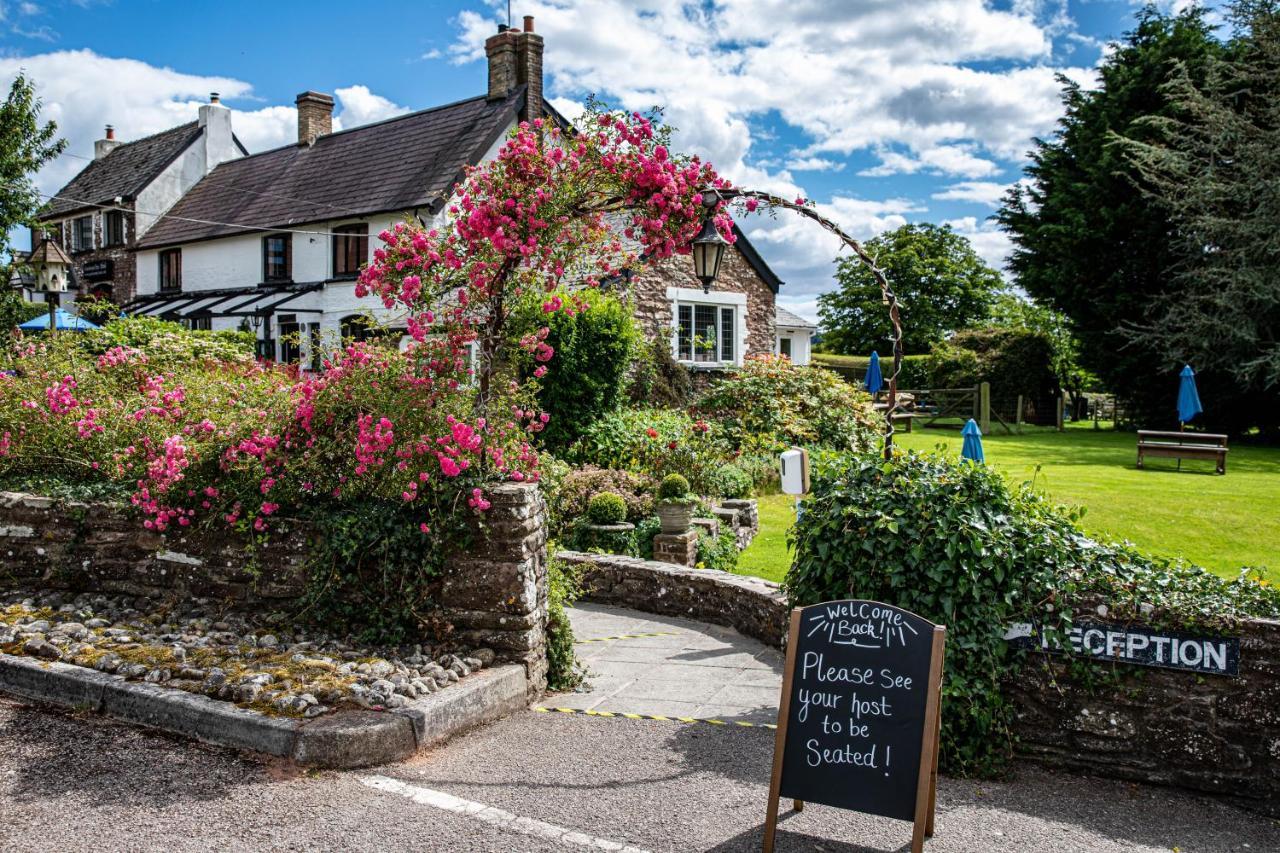 The Greyhound Inn And Hotel Usk Exterior photo