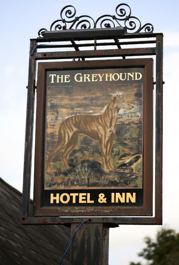 The Greyhound Inn And Hotel Usk Exterior photo